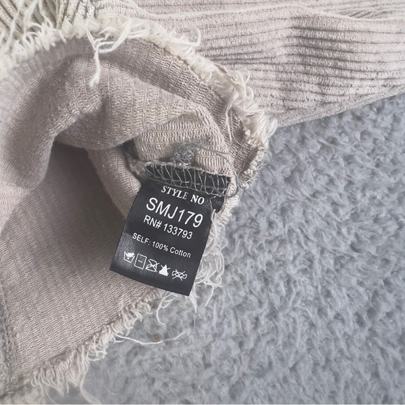 POL Corduroy Jacket Womens Small Beige Cropped Raw Edge Distressed Oversized - Picture 5 of 7